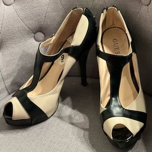 [FINAL PRICE] PRICED TO SELL Guess - Black & Cream Peep Toe Heels